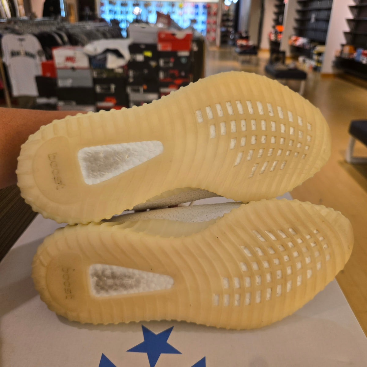 Adidas Yeezy Boost 350 V2 Cream SZ 10.5