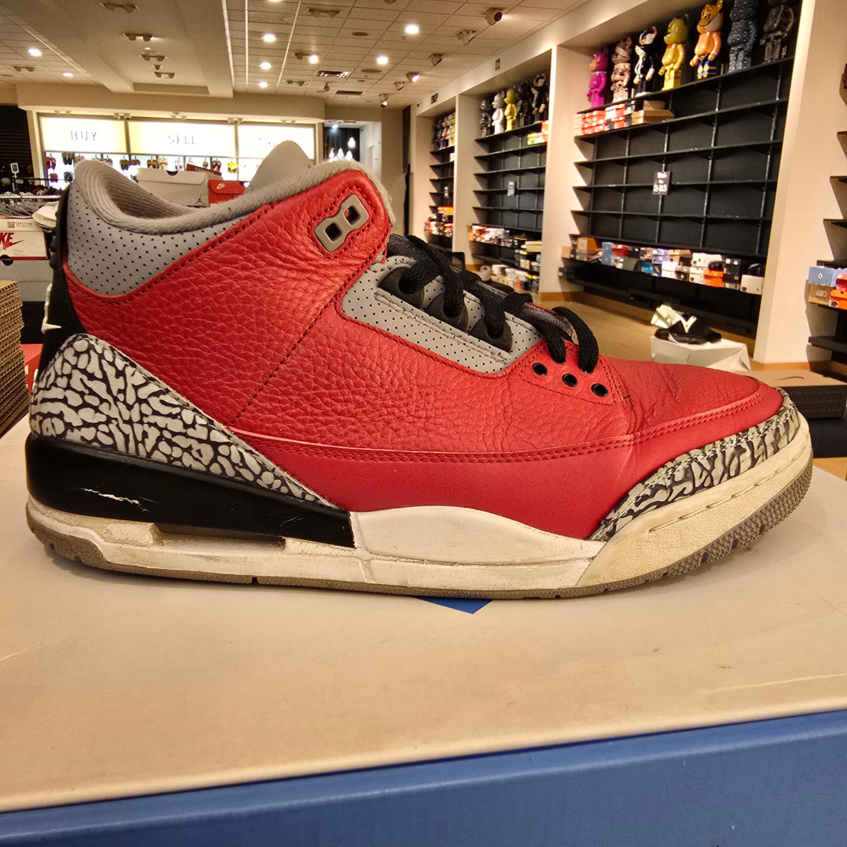 Jordan 3 Retro SE Unite SZ 10.5 USED NO BOX