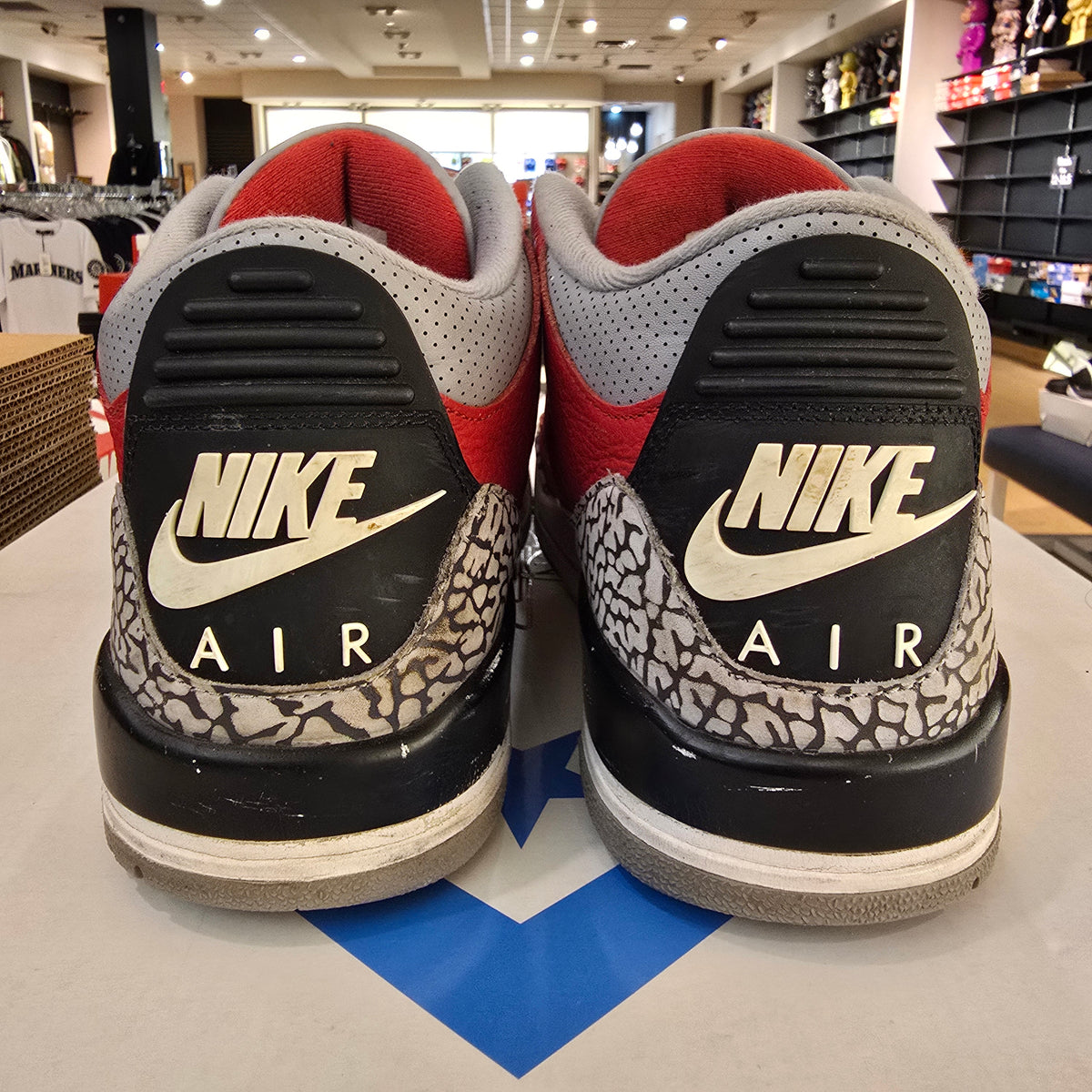 Jordan 3 Retro SE Unite SZ 10.5 USED NO BOX