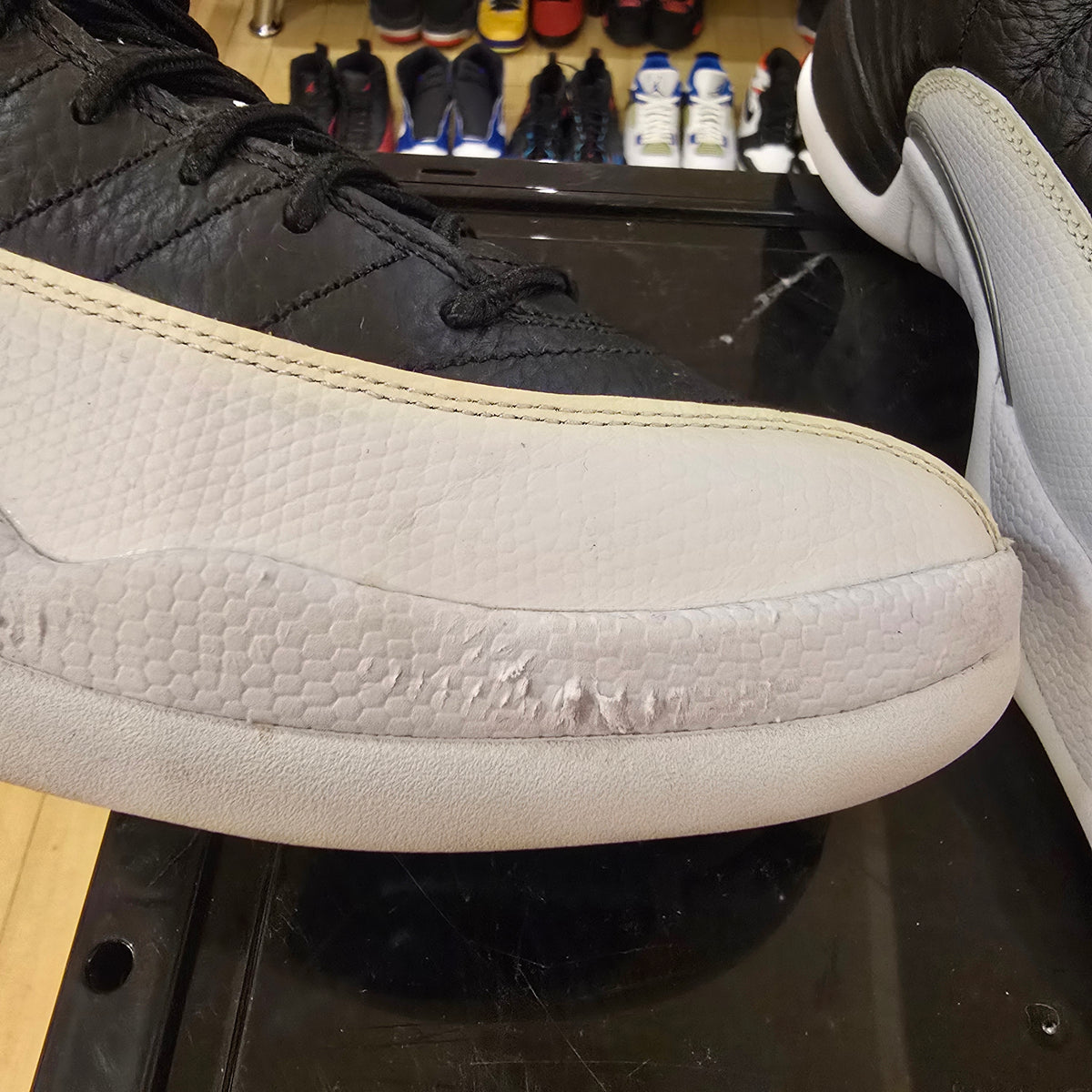 Jordan 12 Retro Playoffs (2022) SZ 9.5 USED NO BOX