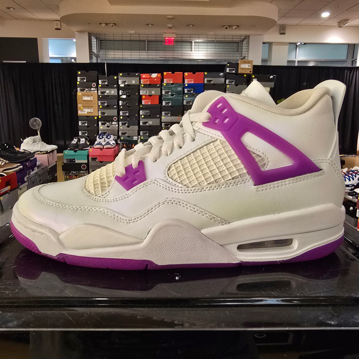 Jordan 4 Retro Hyper Violet (GS) SZ 7Y USED