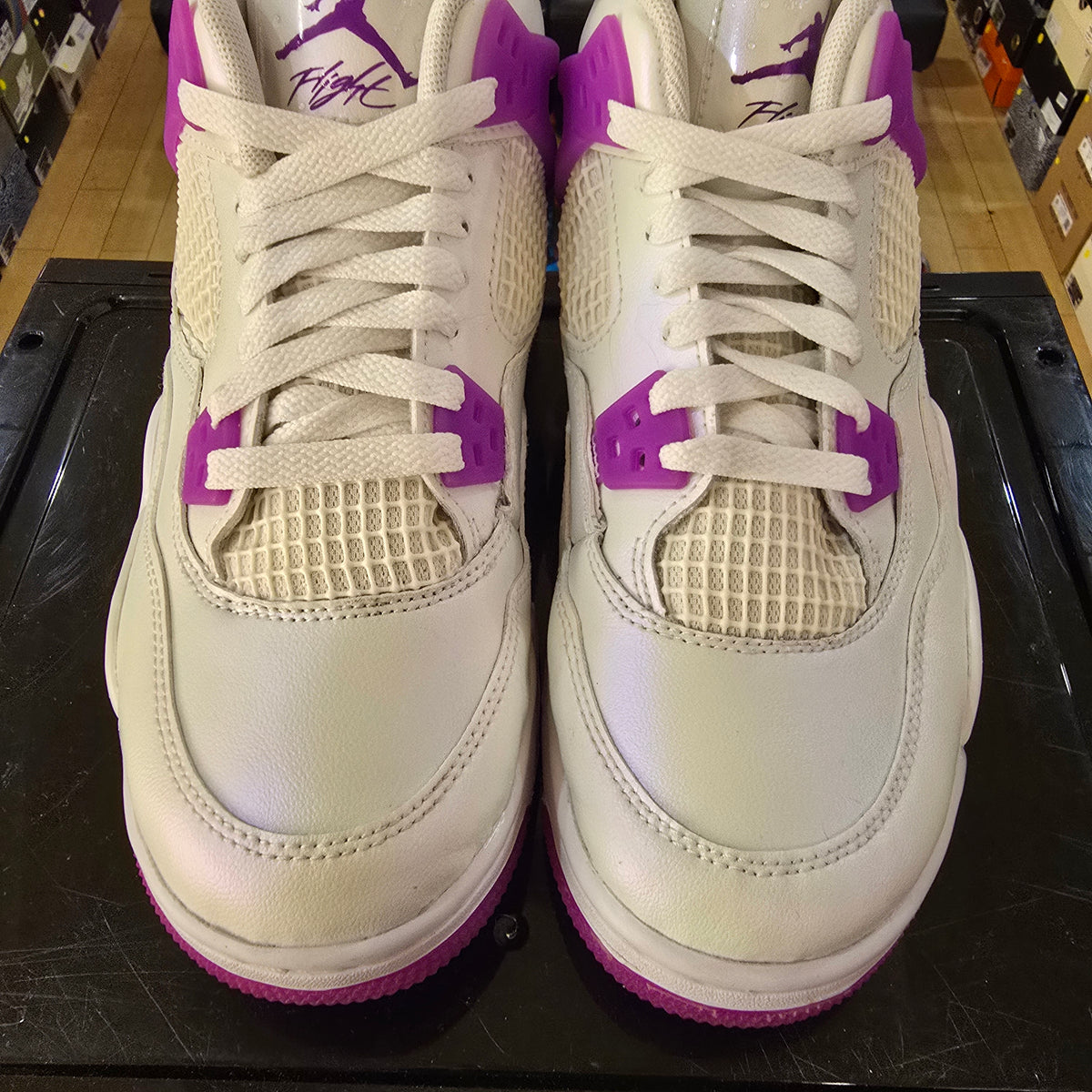 Jordan 4 Retro Hyper Violet (GS) SZ 7Y USED