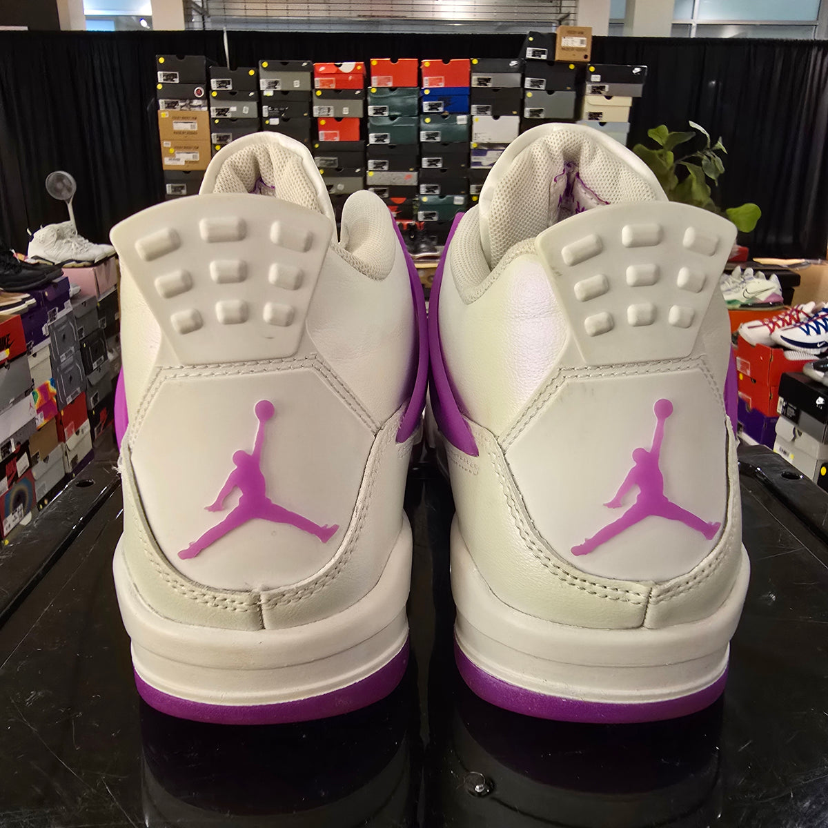 Jordan 4 Retro Hyper Violet (GS) SZ 7Y USED