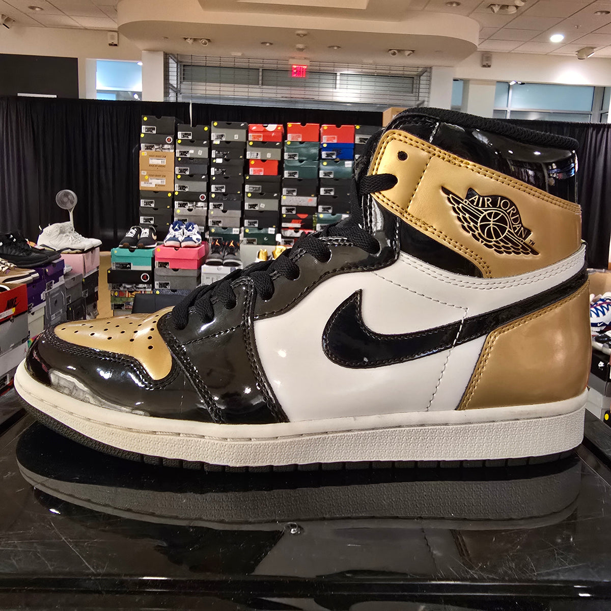 Jordan 1 Retro High NRG Patent Gold Toe SZ 10 USED