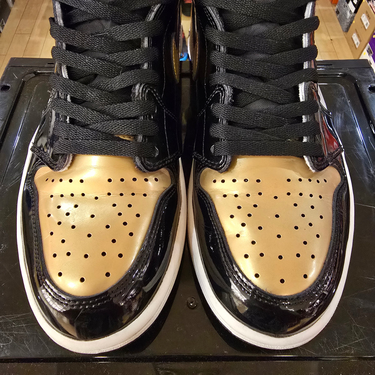 Jordan 1 Retro High NRG Patent Gold Toe SZ 10 USED
