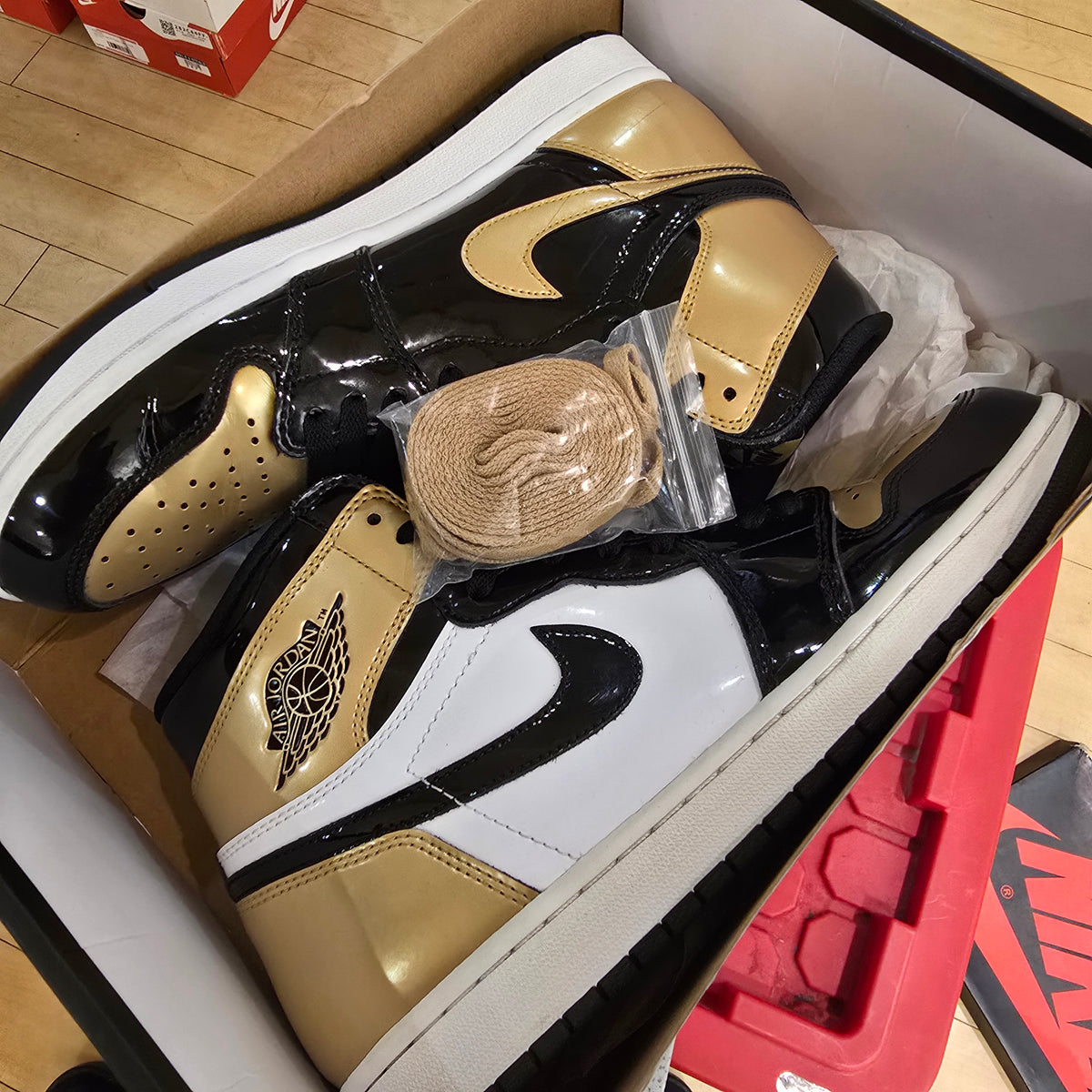 Jordan 1 Retro High NRG Patent Gold Toe SZ 10 USED