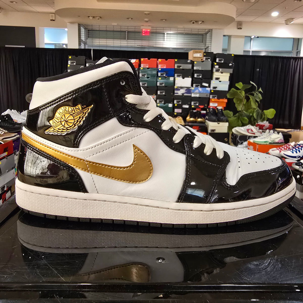 Jordan 1 Mid Patent Black White Gold SZ 11.5 USED NO BOX