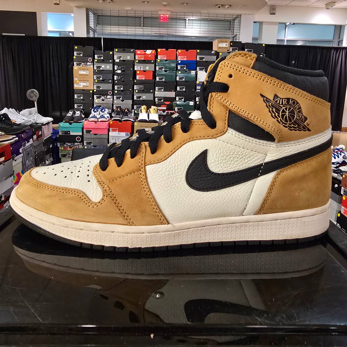 Jordan 1 Retro High Rookie of The Year SZ 11 USED NO BOX