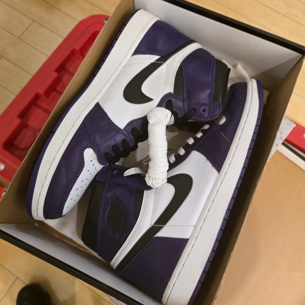 Jordan 1 Retro High OG Court Purple White SZ 12 USED