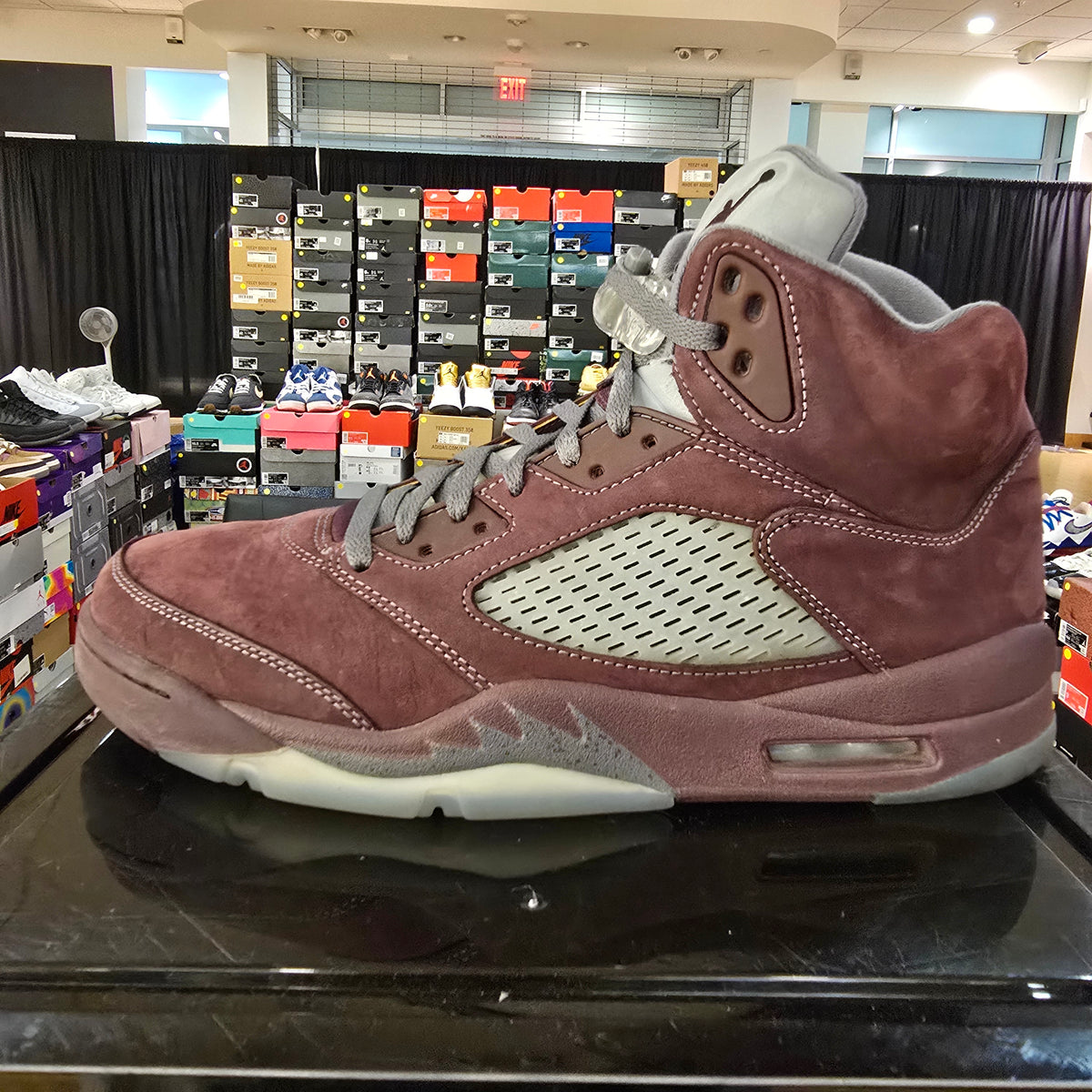 Jordan 5 Retro Burgendy (2023) SZ 12 USED
