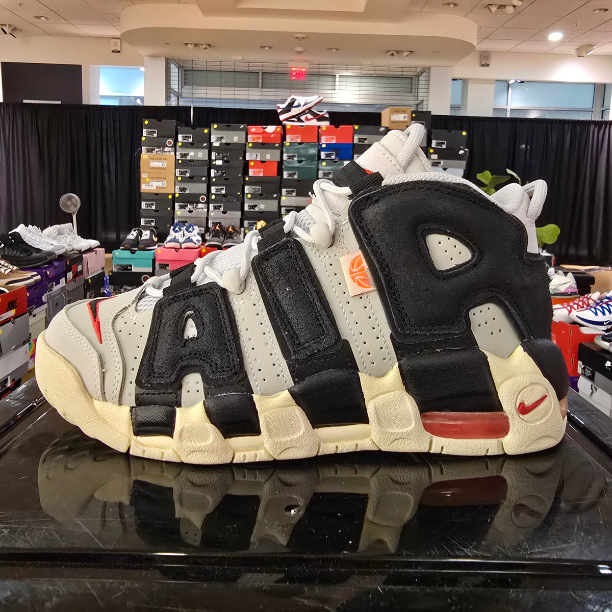Nike Air More Uptempo Hoops (GS) SZ 6.5Y