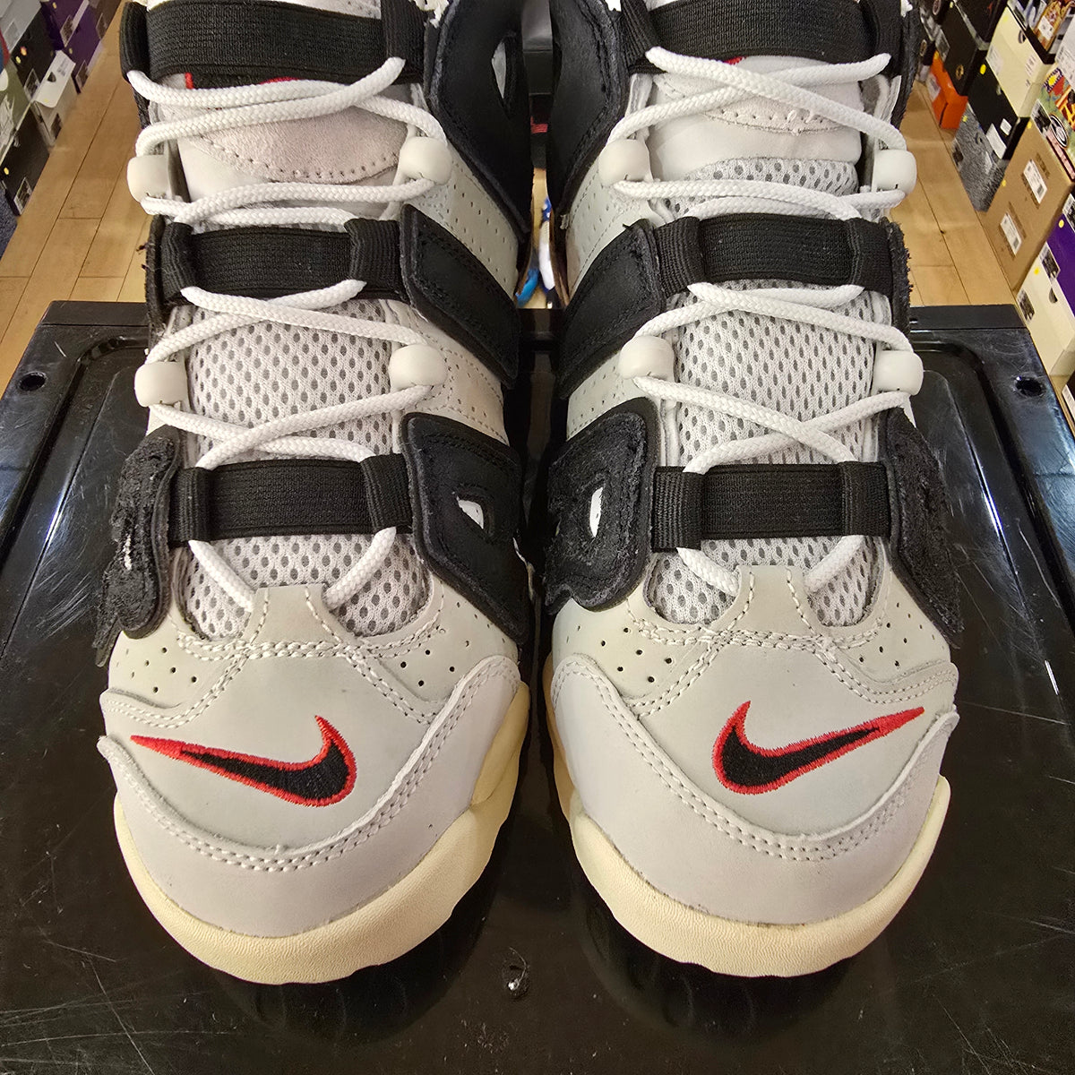 Nike Air More Uptempo Hoops (GS) SZ 6.5Y