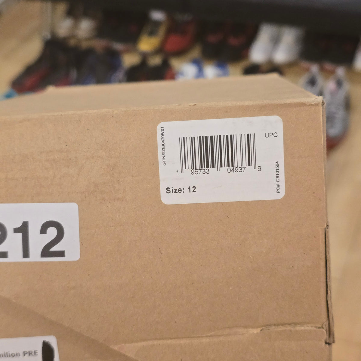 Adidas Yeezy Foam RNNR Vermillion SZ 12 USED (FITS LIKE 10)