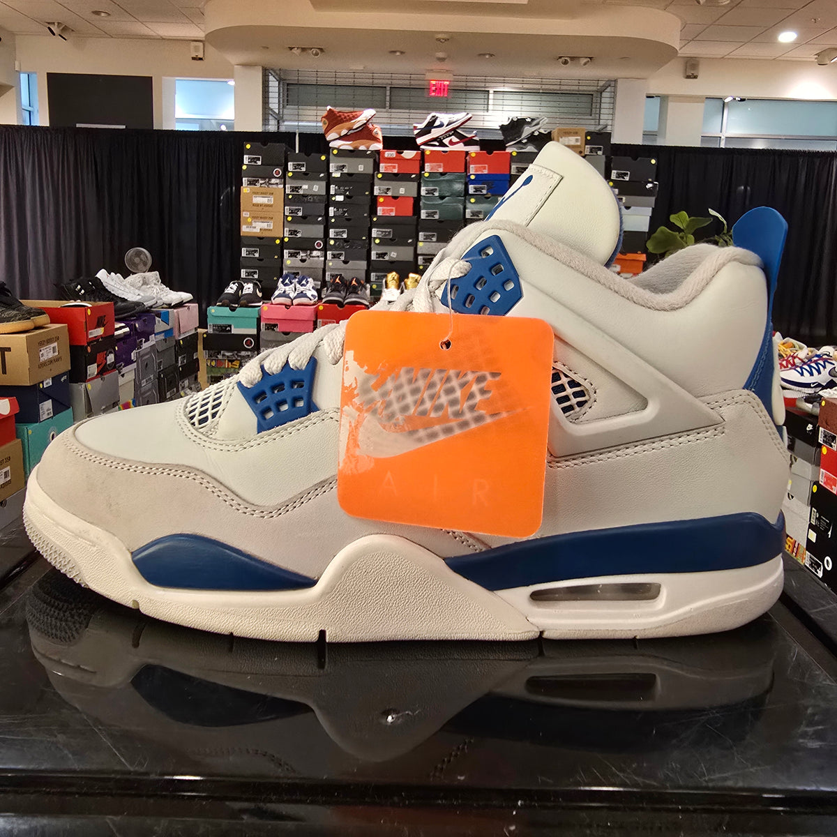Jordan 4 Retro Military Blue (2024) SZ 9.5 USED NO BOX