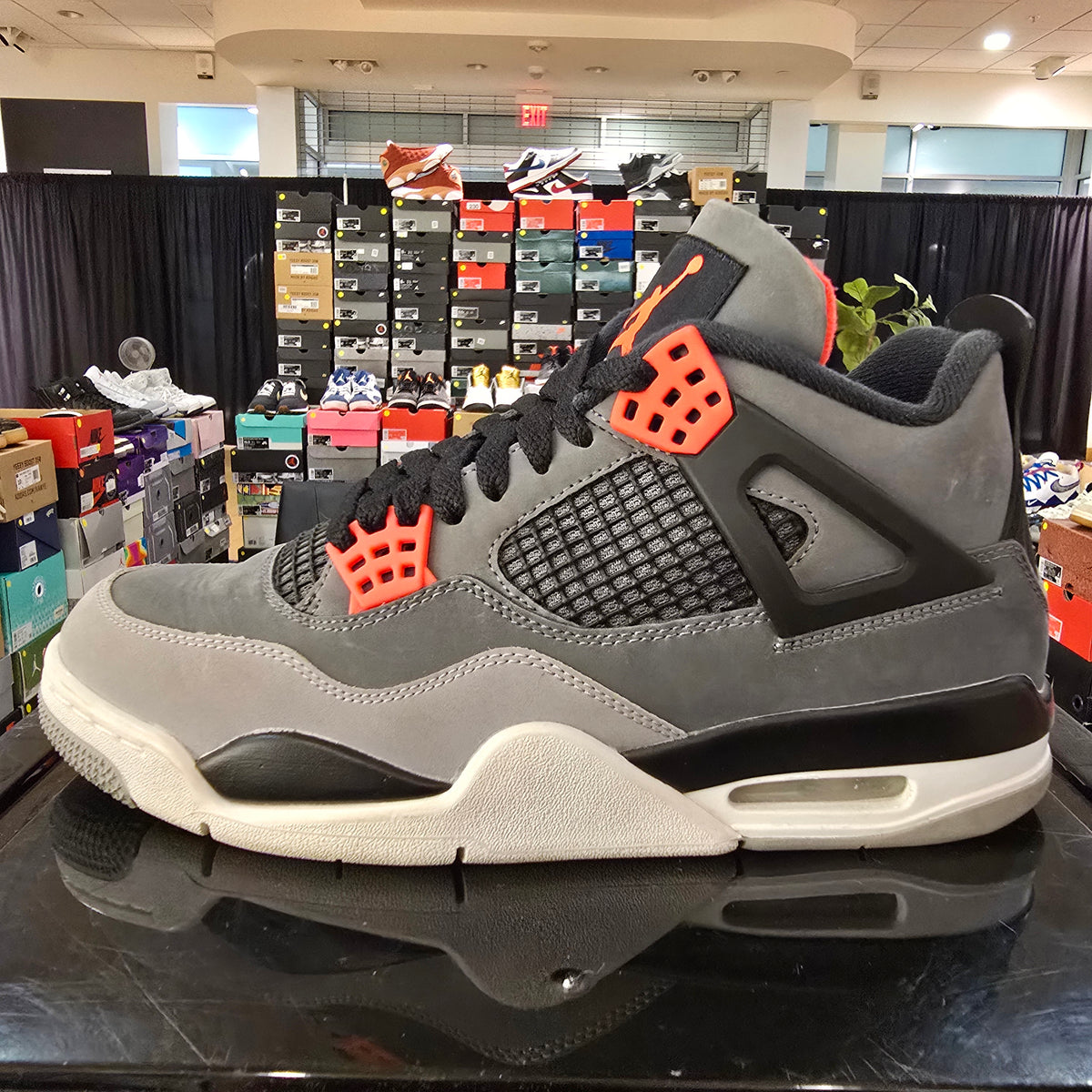 Jordan 4 Retro Infrared SZ 8 USED
