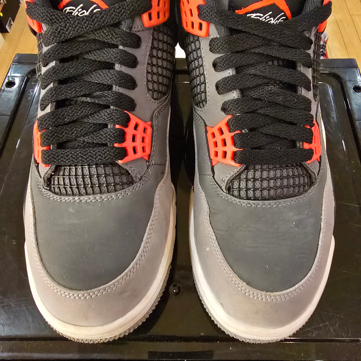 Jordan 4 Retro Infrared SZ 8 USED