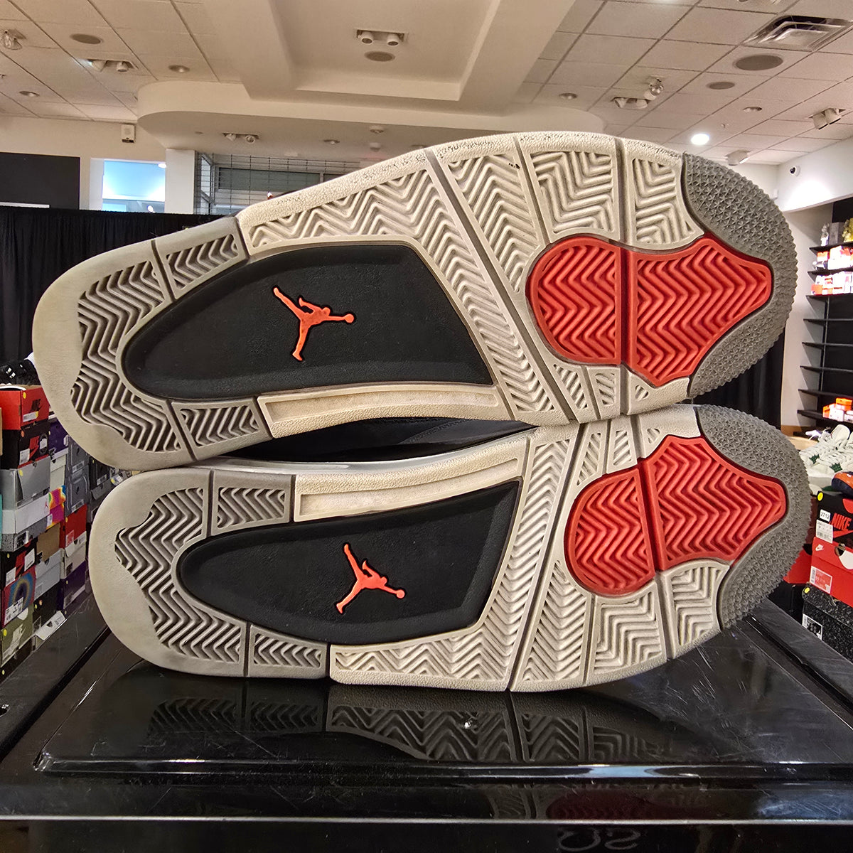 Jordan 4 Retro Infrared SZ 8 USED