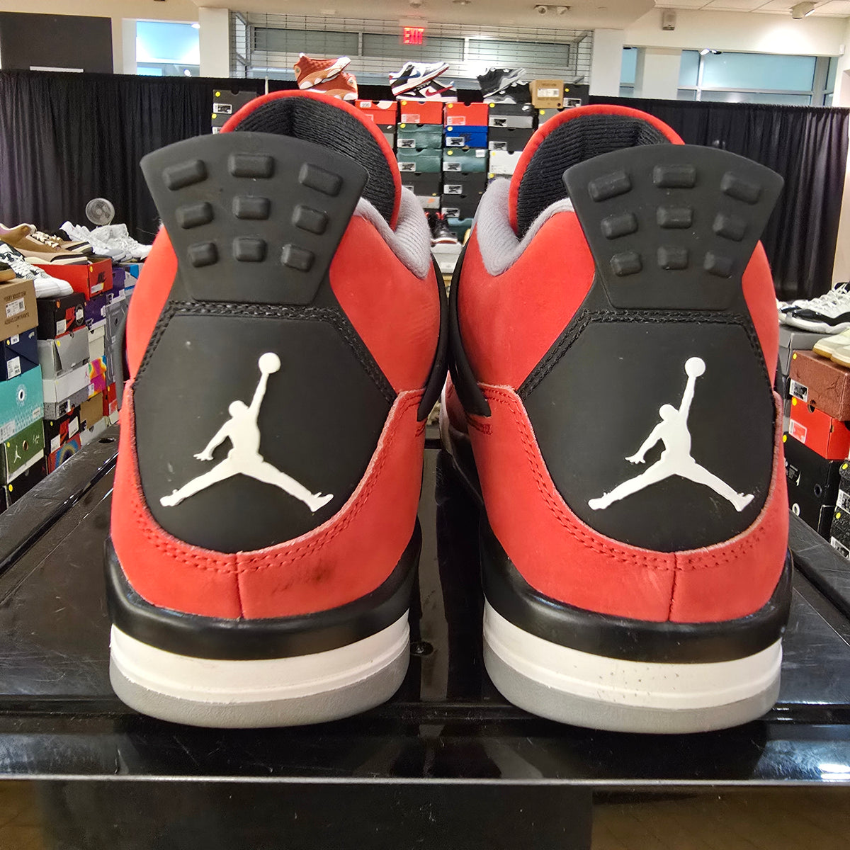 Jordan 4 Retro Toro Bravo (2026) SZ 11 USED