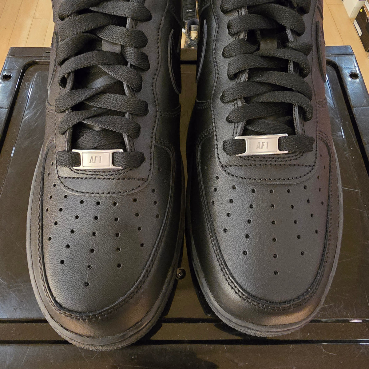 Nike Air Force 1 Low '07 Black SZ 10 MISSING LID