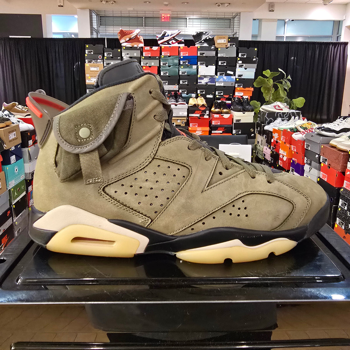 Jordan 6 Retro Travis Scott SZ 11 USED