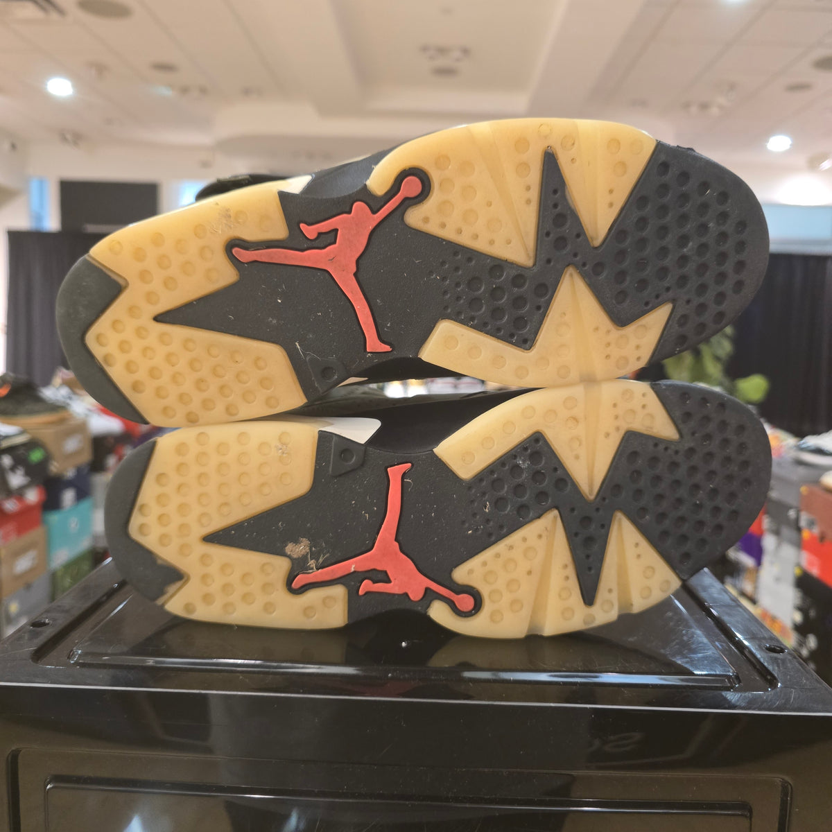 Jordan 6 Retro Travis Scott SZ 11 USED
