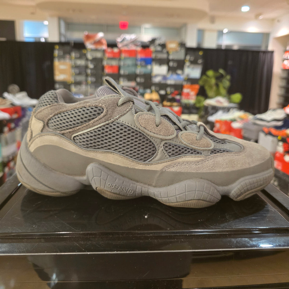 Adidas Yeezy 500 Granite SZ 10 USED