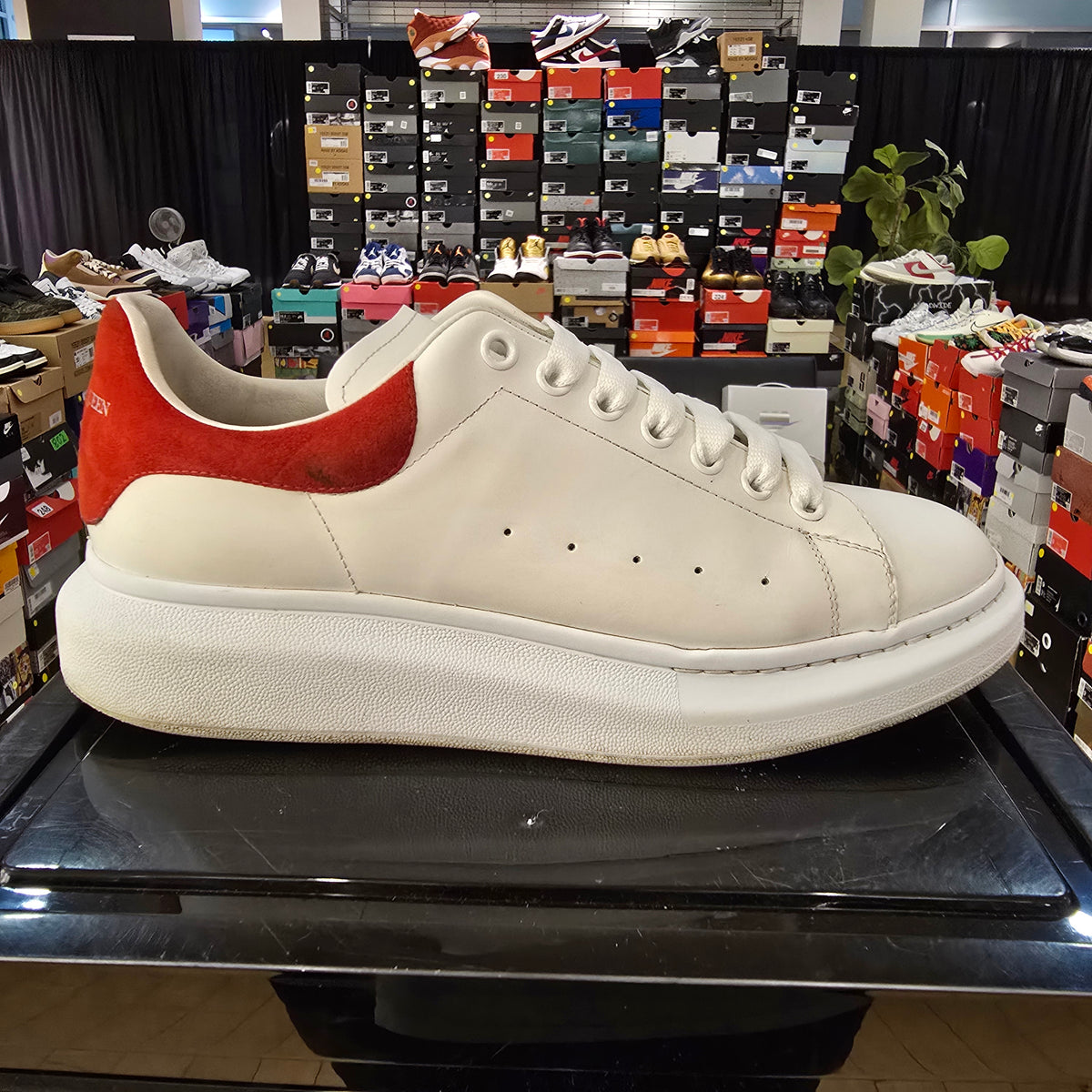 Alexander McQueen Oversized Red SZ 44 (10.5M) USED
