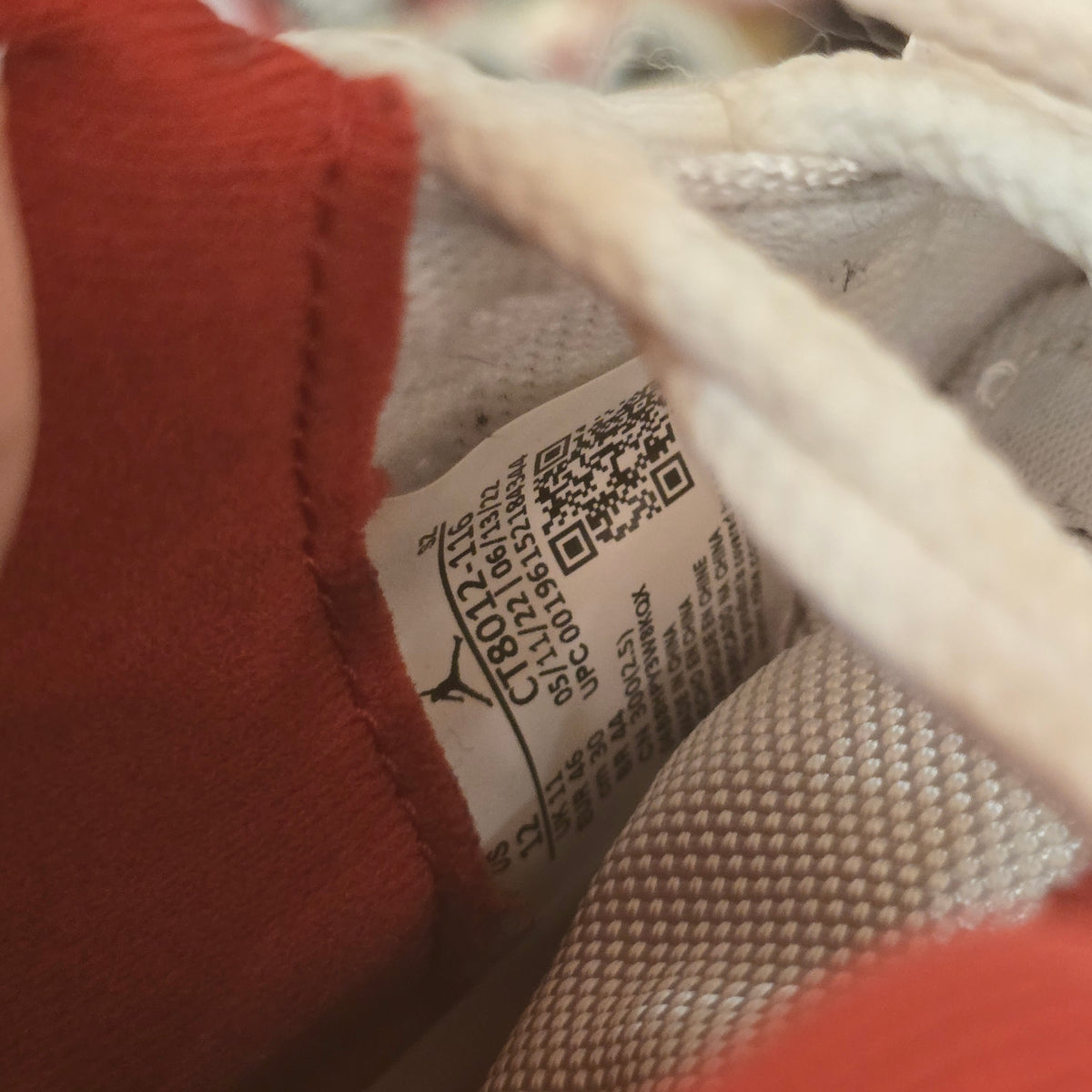 Jordan 11 Retro Cherry (2022) SZ 12 USED REP BOX