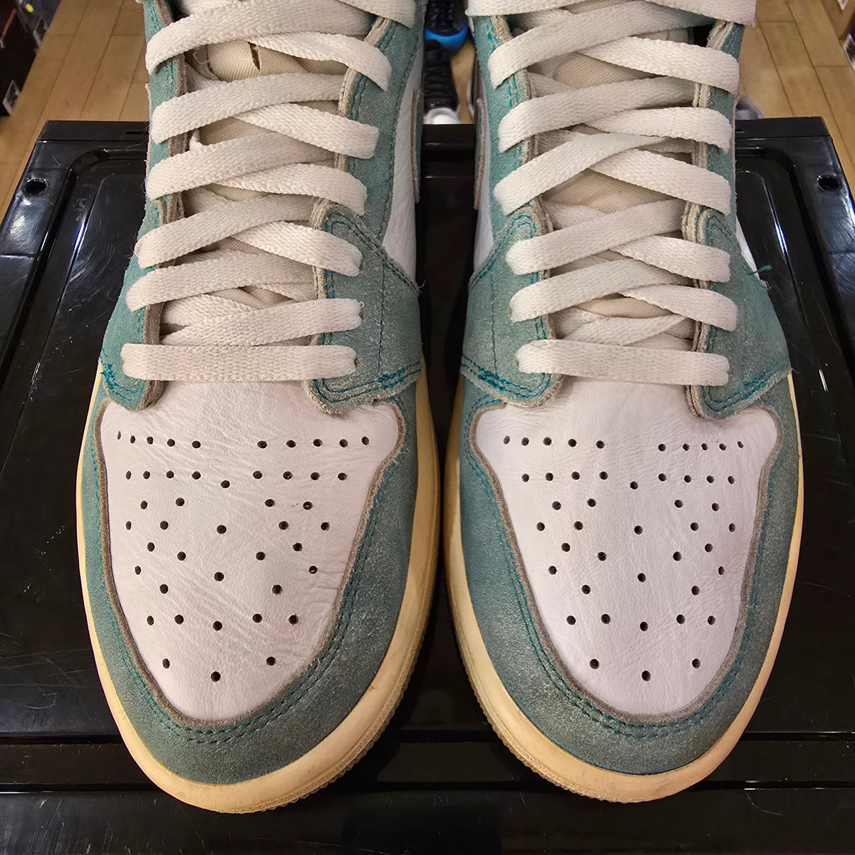 Jordan 1 Retro High Turbo Green SZ 10 USED