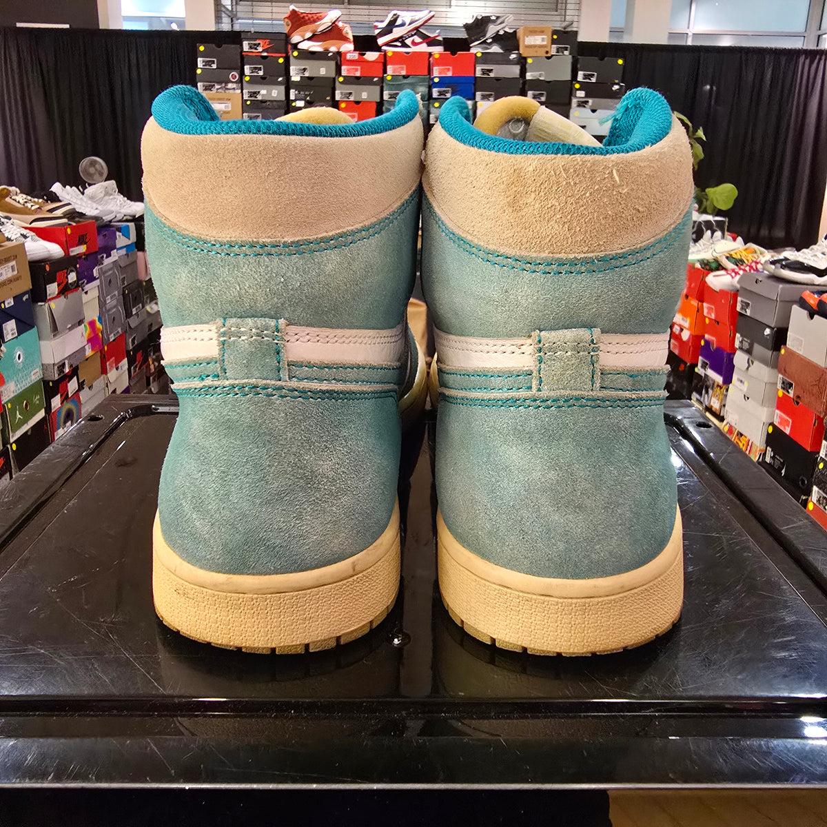 Jordan 1 Retro High Turbo Green SZ 10 USED