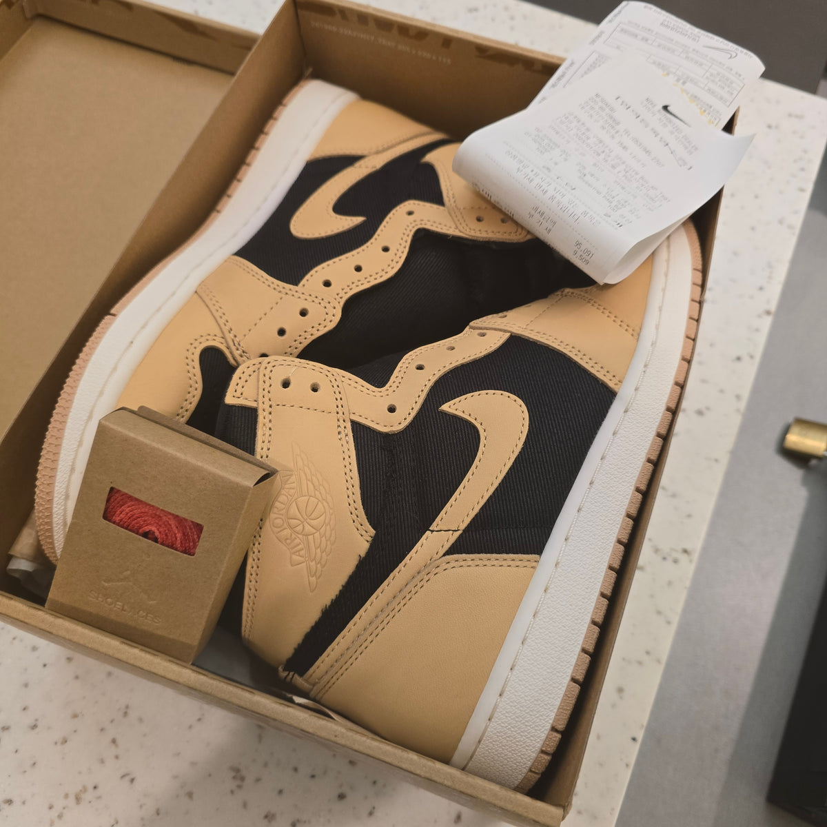 Jordan 1 Retro High OG Heirloom SZ 9.5