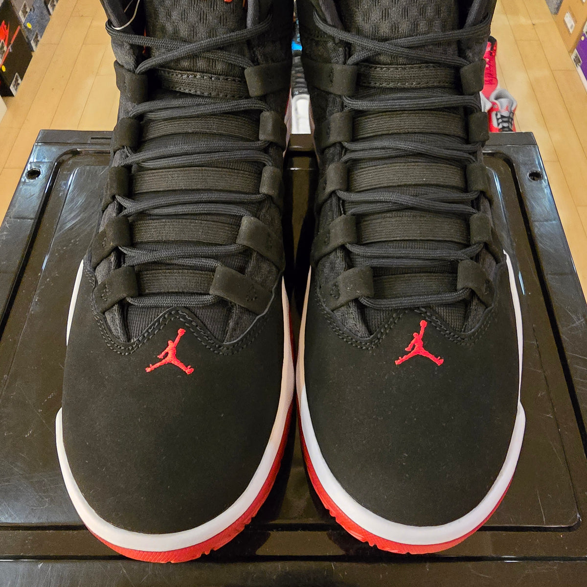 Jordan Max Aura Black Red SZ 9.5