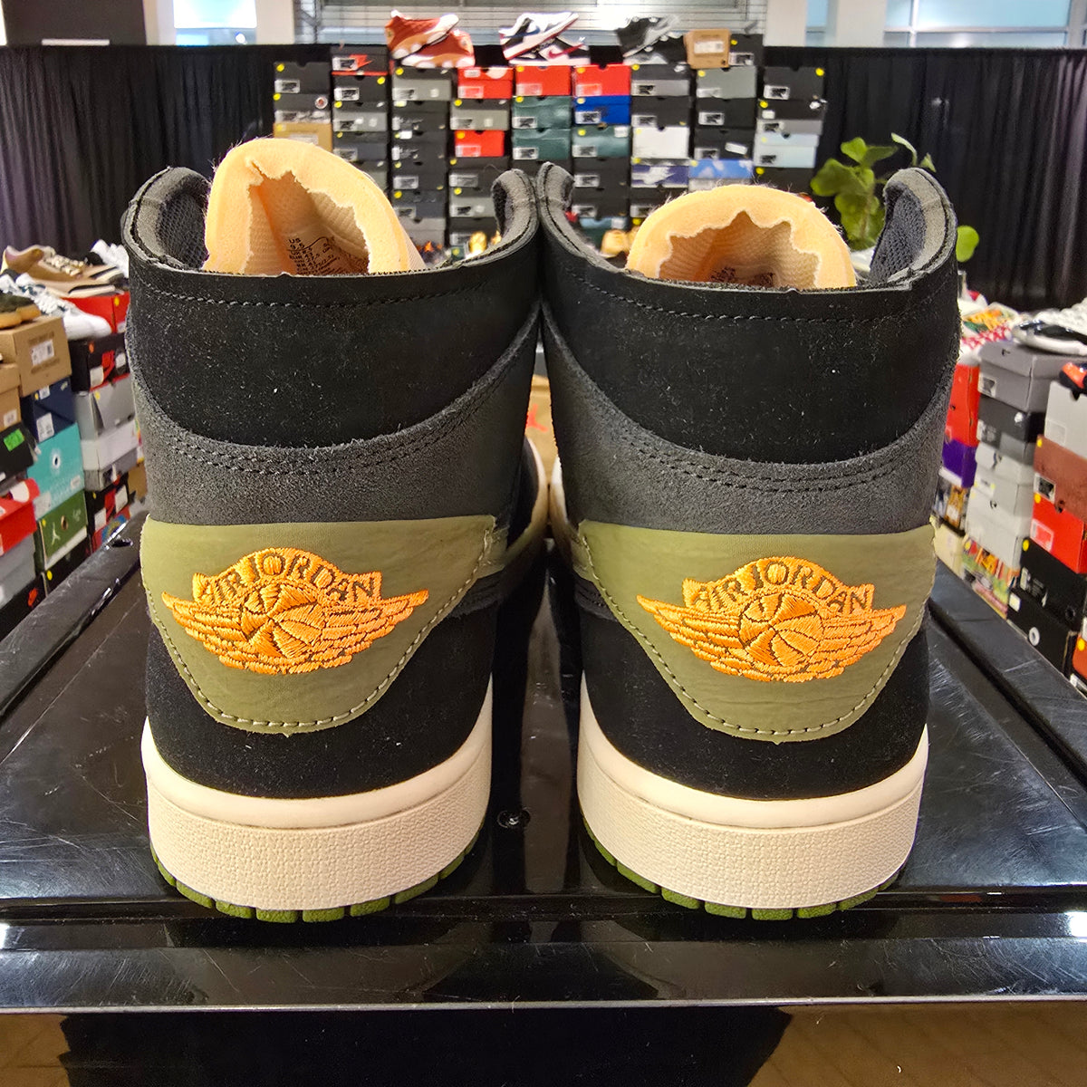 Jordan 1 Mid SE Craft Anthracite Light Olive SZ 9.5
