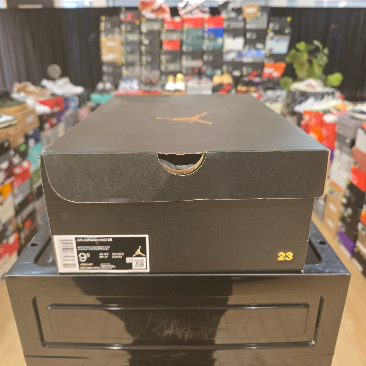 Jordan 1 Mid SE Dark Chocolate SZ 9.5