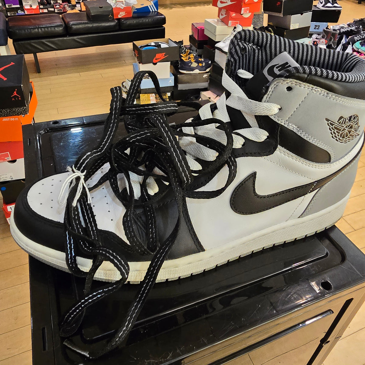 Jordan 1 Retro Barons (2014) SZ 11.5 USED NO BOX