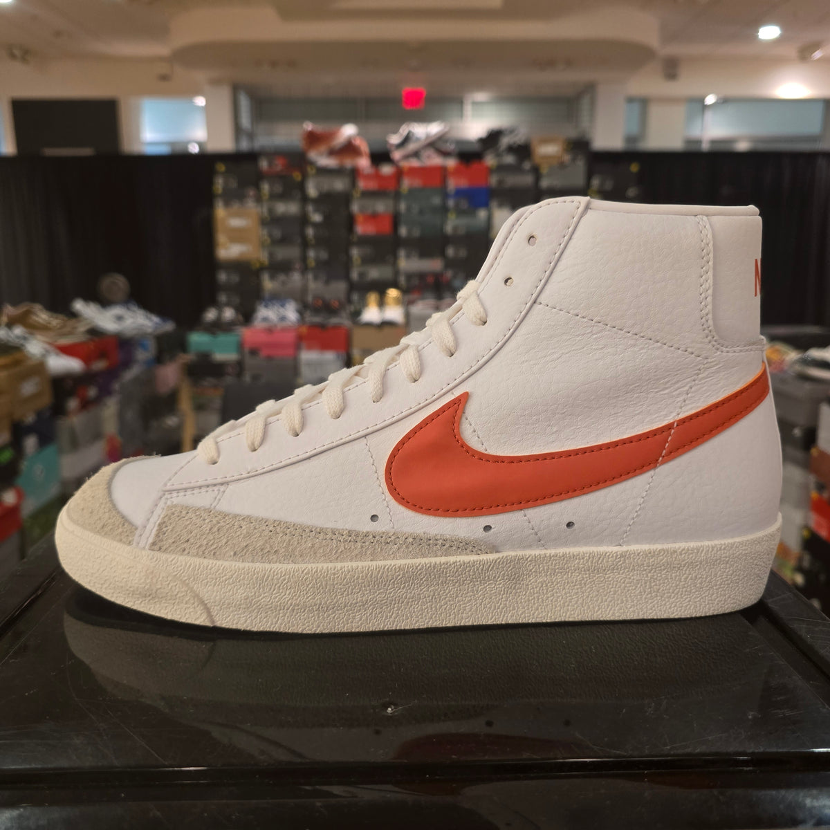 Nike Blazer Mid 77 Vintage White Mantra Orange SZ 11