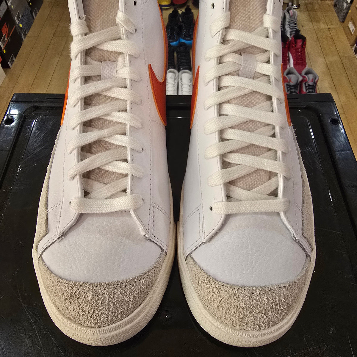 Nike Blazer Mid 77 Vintage White Mantra Orange SZ 11
