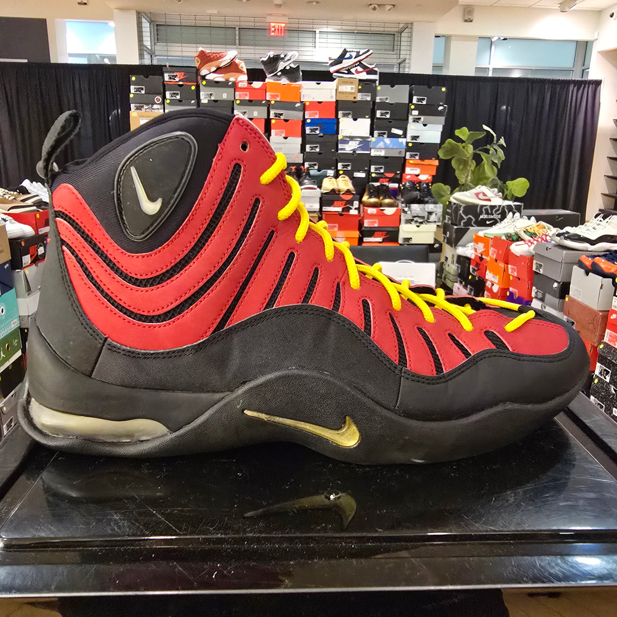 Nike Air Bakin OG (2014) SZ 11.5 USED NO BOX SEPERATION