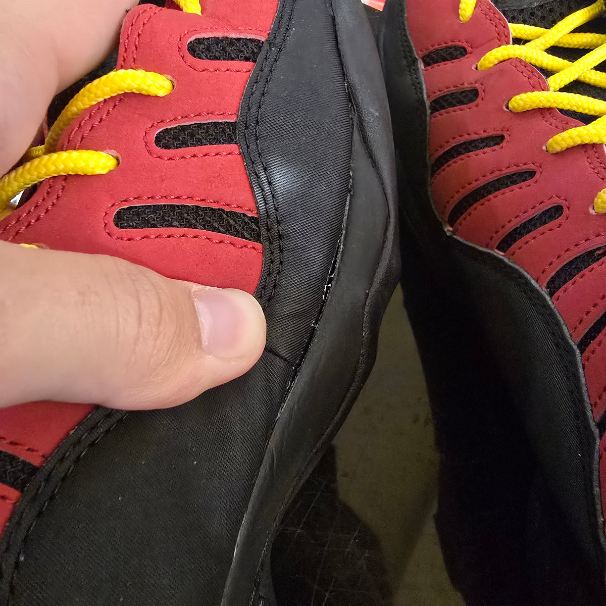 Nike Air Bakin OG (2014) SZ 11.5 USED NO BOX SEPERATION