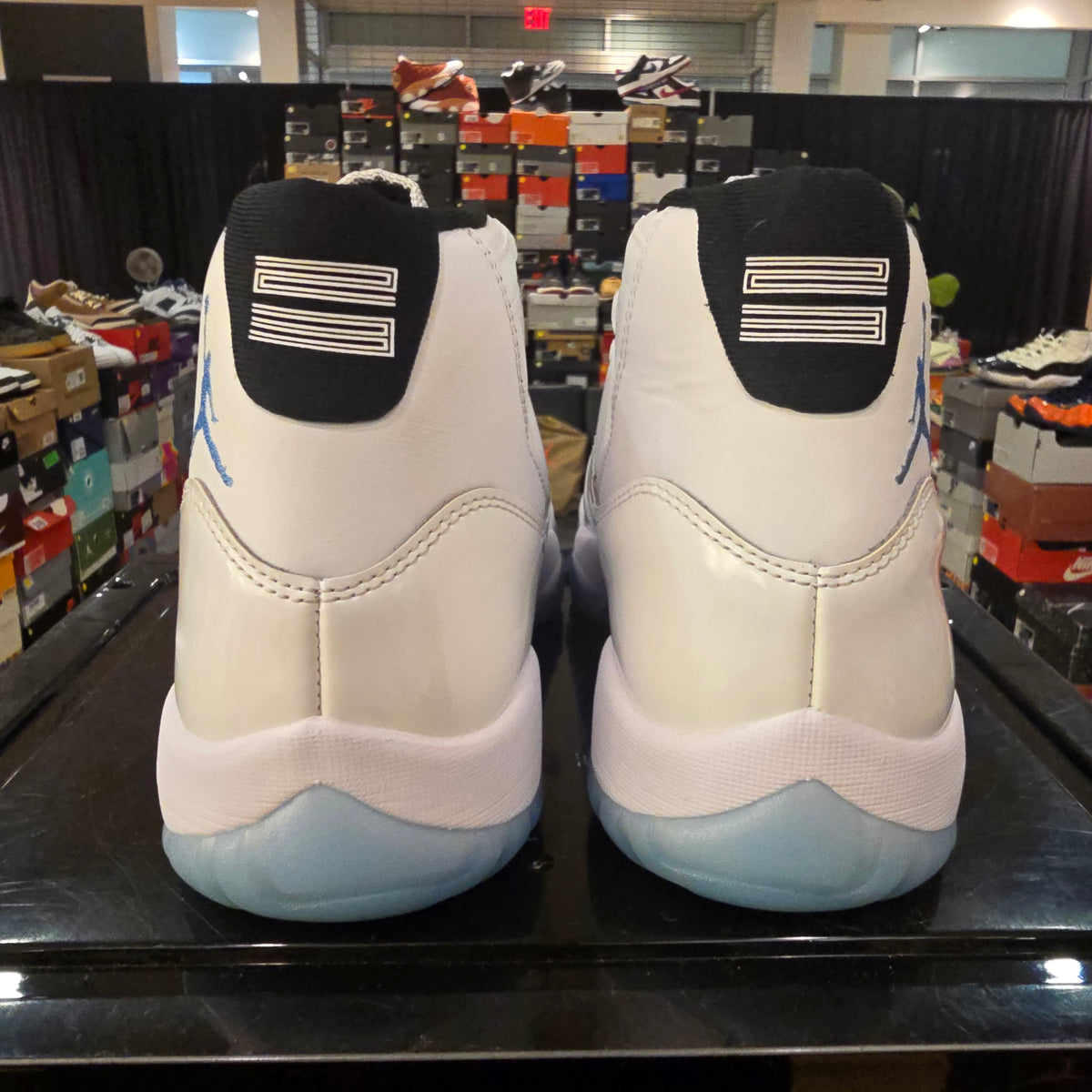 Jordan 11 Retro Legend Blue (2024) SZ 9 USED REP BOX
