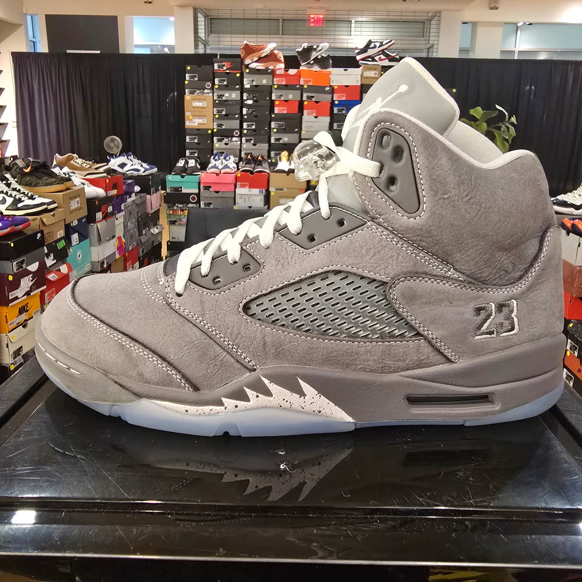 Jordan 5 Retro Wolf Grey (2026) SZ 11 USED