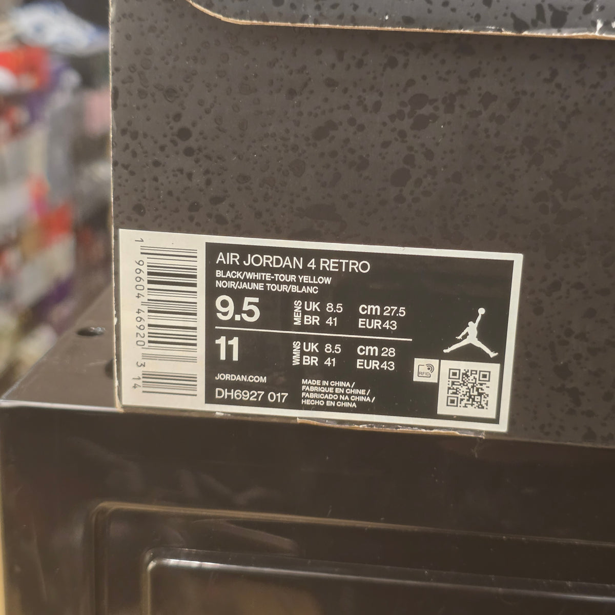 Jordan 4 Retro Thunder (2023) SZ 9.5 USED