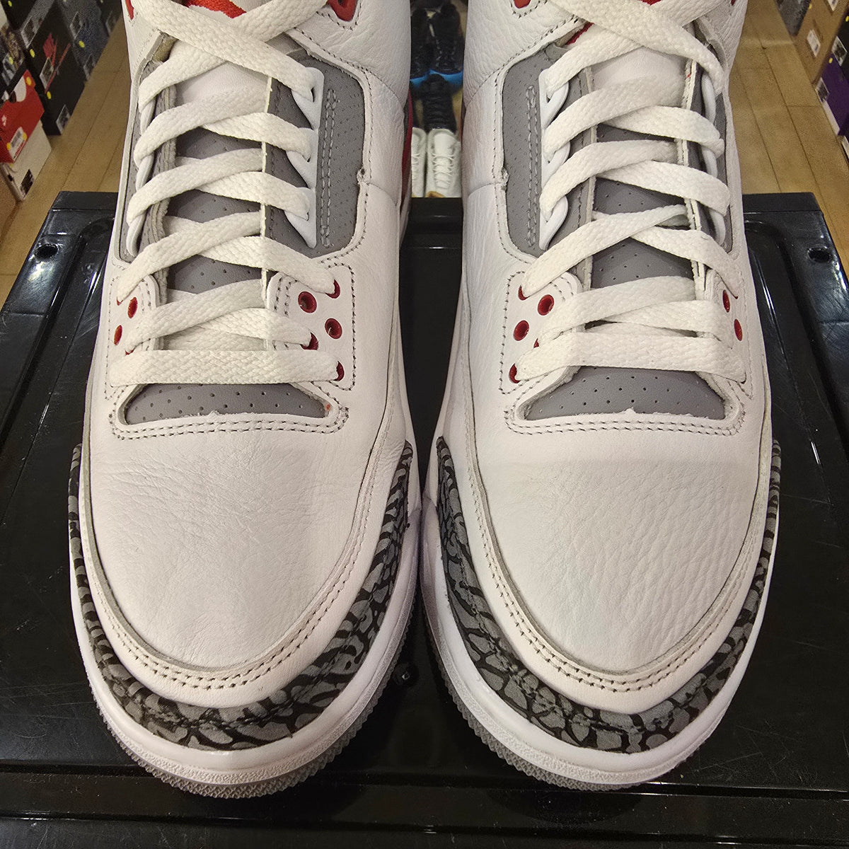 Jordan 3 Retro Fire Red SZ 10 USED