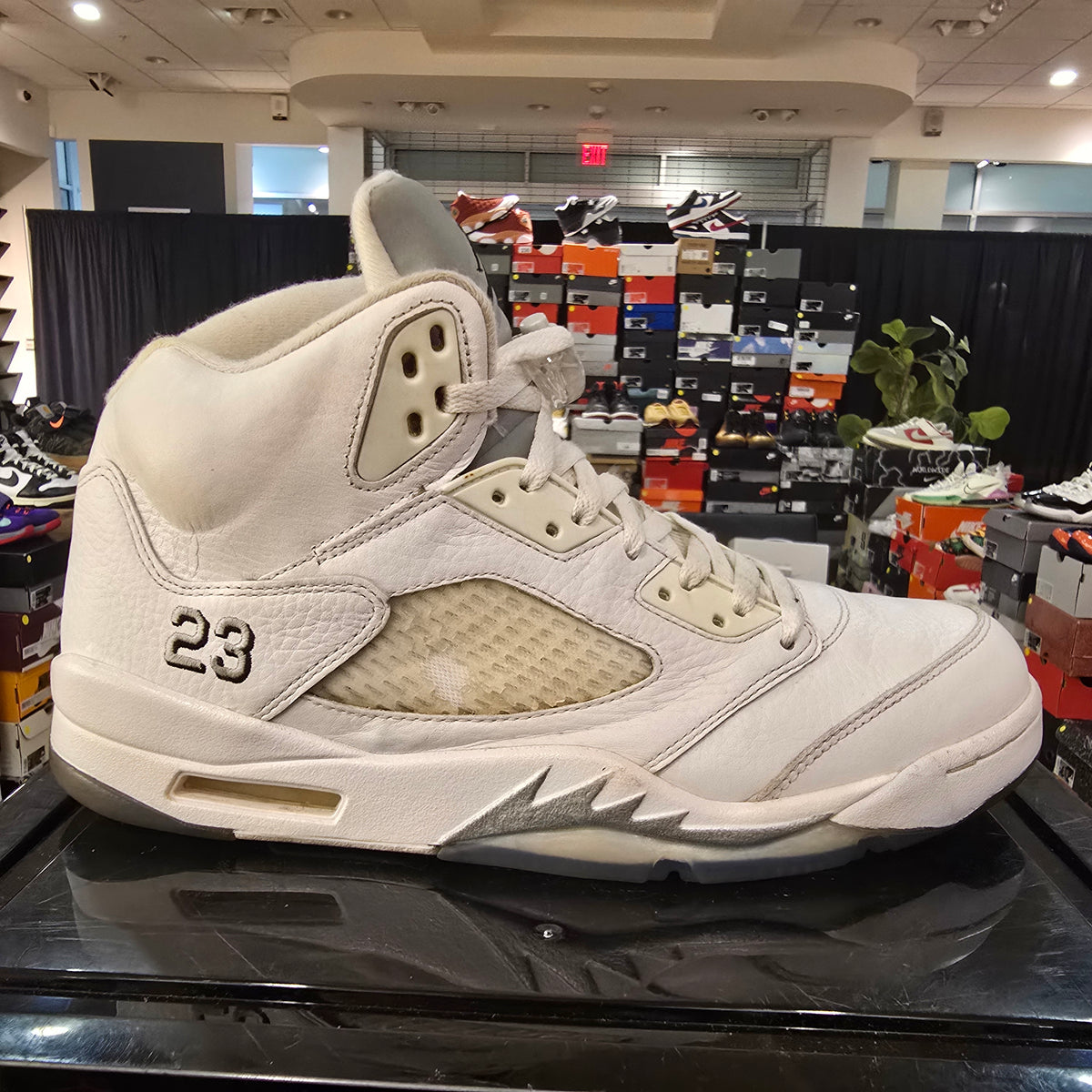Jordan 5 Retro White Metallic (2015) SZ 11.5 USED AGE DEFECTS