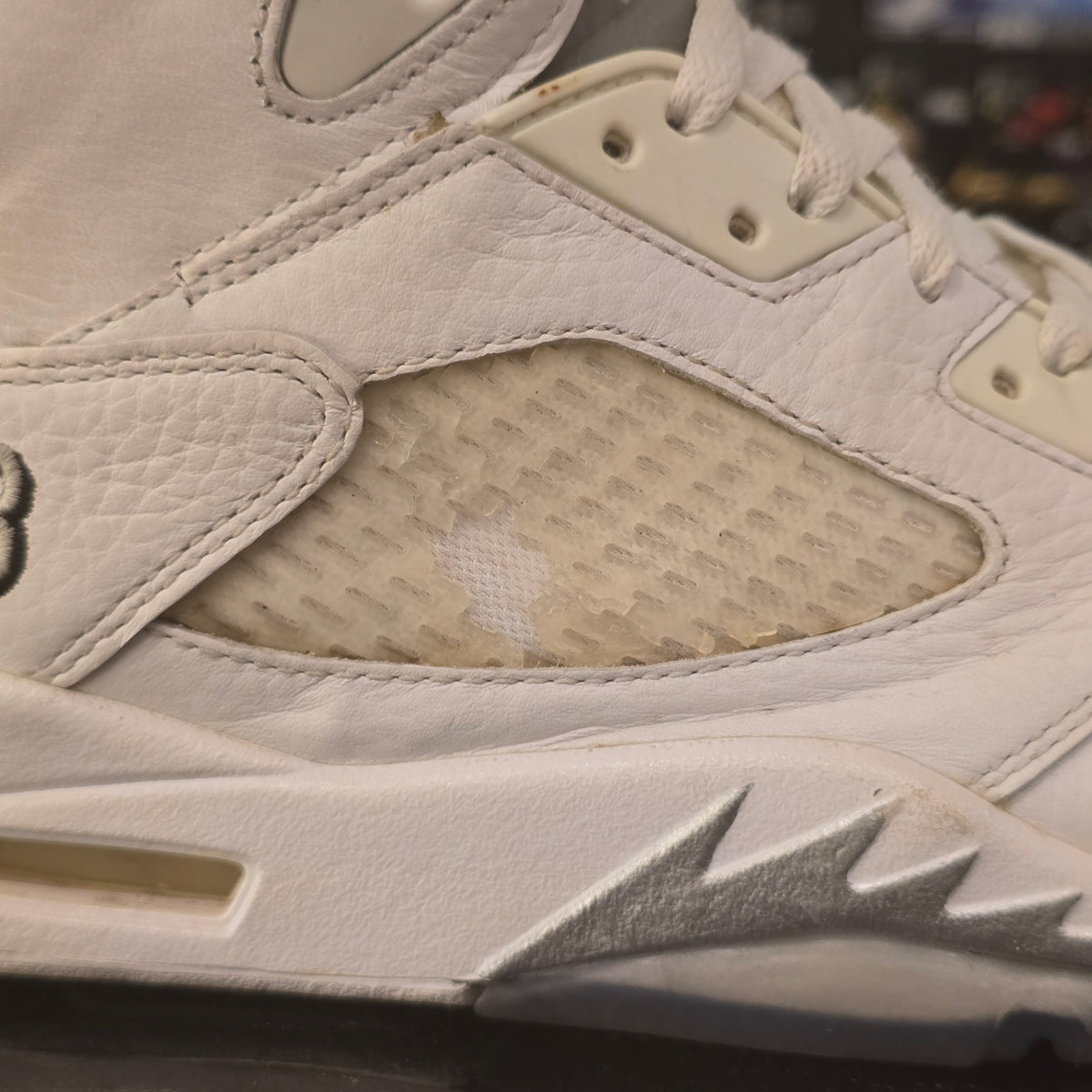 Jordan 5 Retro White Metallic (2015) SZ 11.5 USED AGE DEFECTS