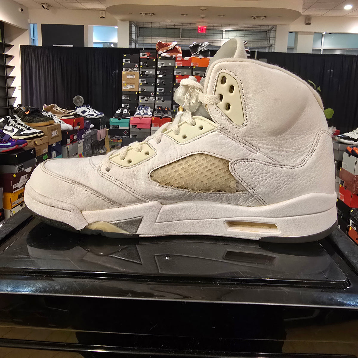 Jordan 5 Retro White Metallic (2015) SZ 11.5 USED AGE DEFECTS
