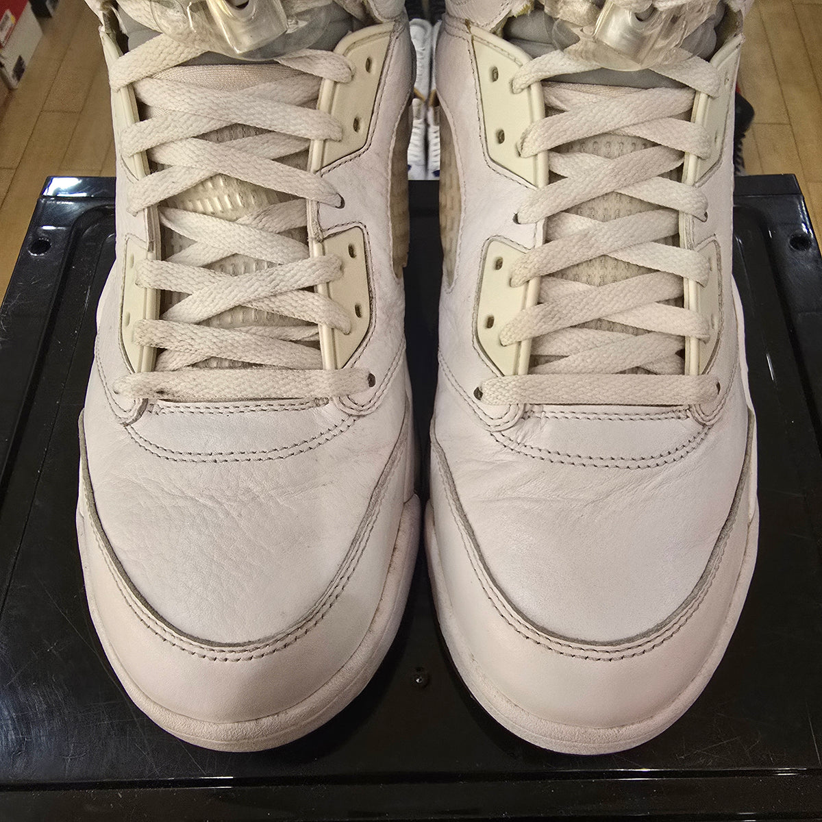 Jordan 5 Retro White Metallic (2015) SZ 11.5 USED AGE DEFECTS
