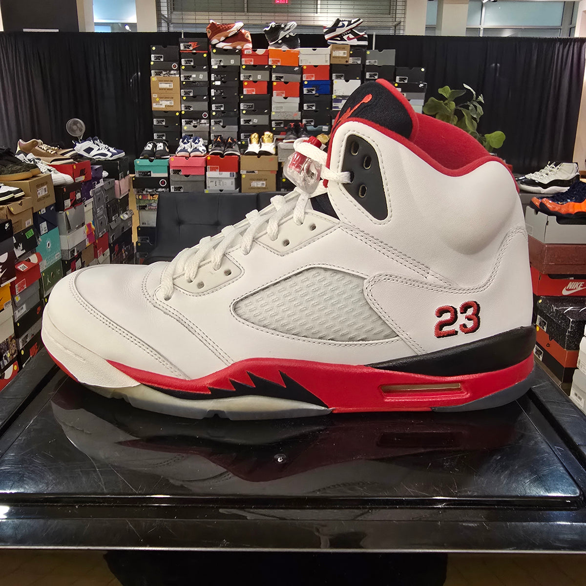 Jordan 5 Retro Fire Red Black Tongue (2013) SZ 11.5 USED