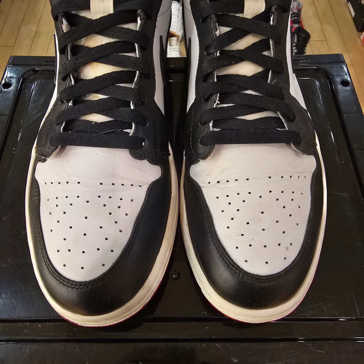 Jordan 1 Retro Black Toe (2013) SZ 11.5 USED