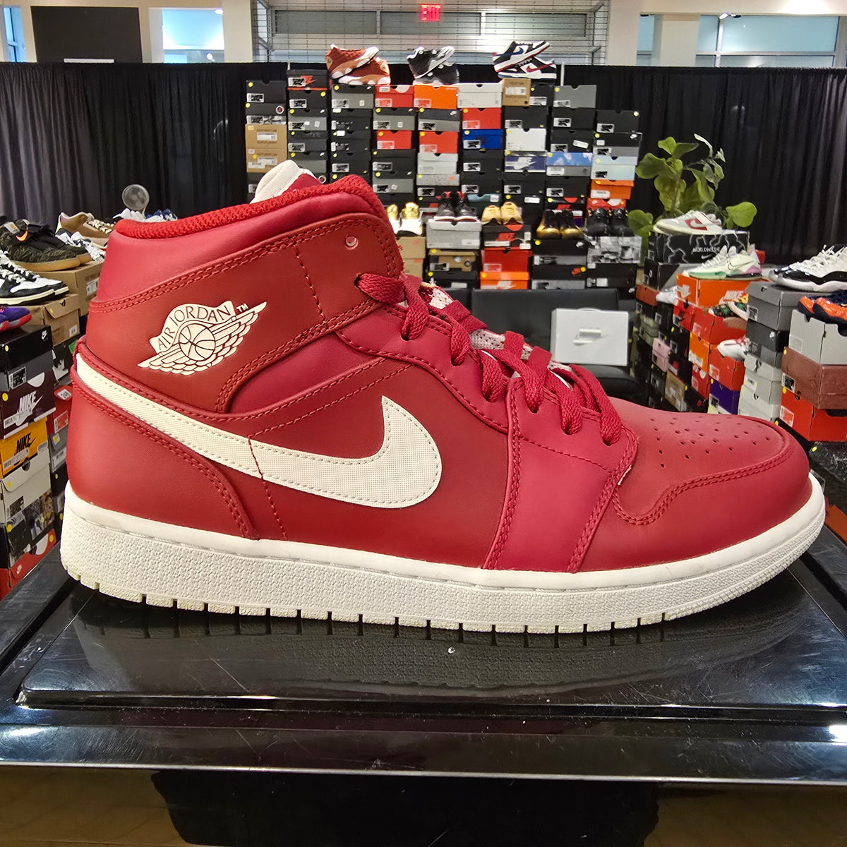 Jordan 1 Mid Gym Red SZ 12 USED NO BOX